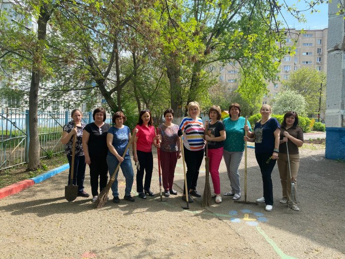 Городской субботник Городской субботник.